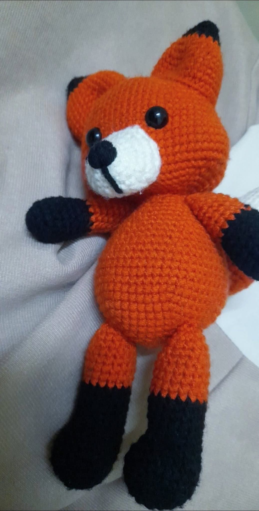  🦊 Nhặt được cáo len đỏ 